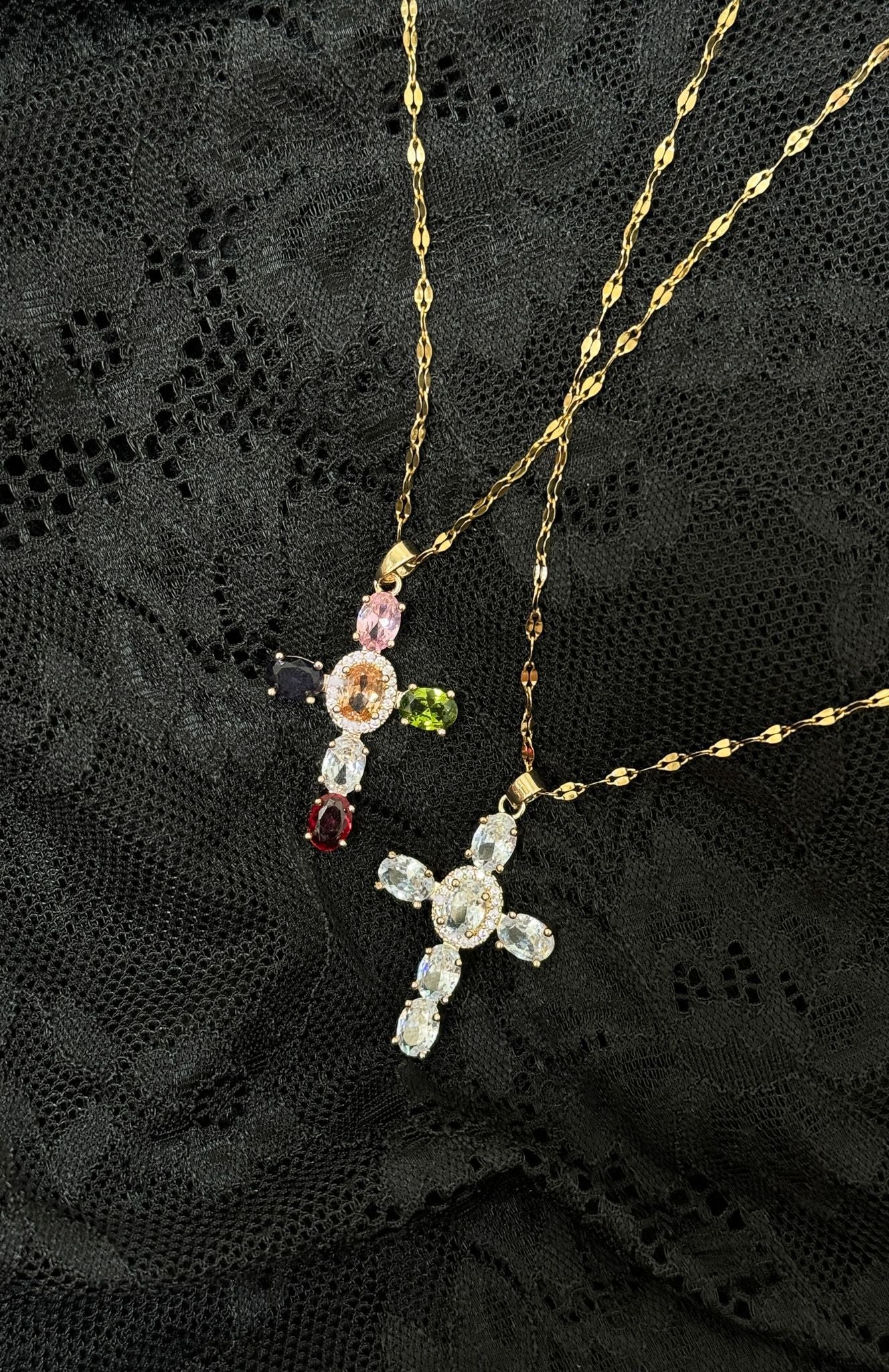 White Fox Gable Necklace Set Gold