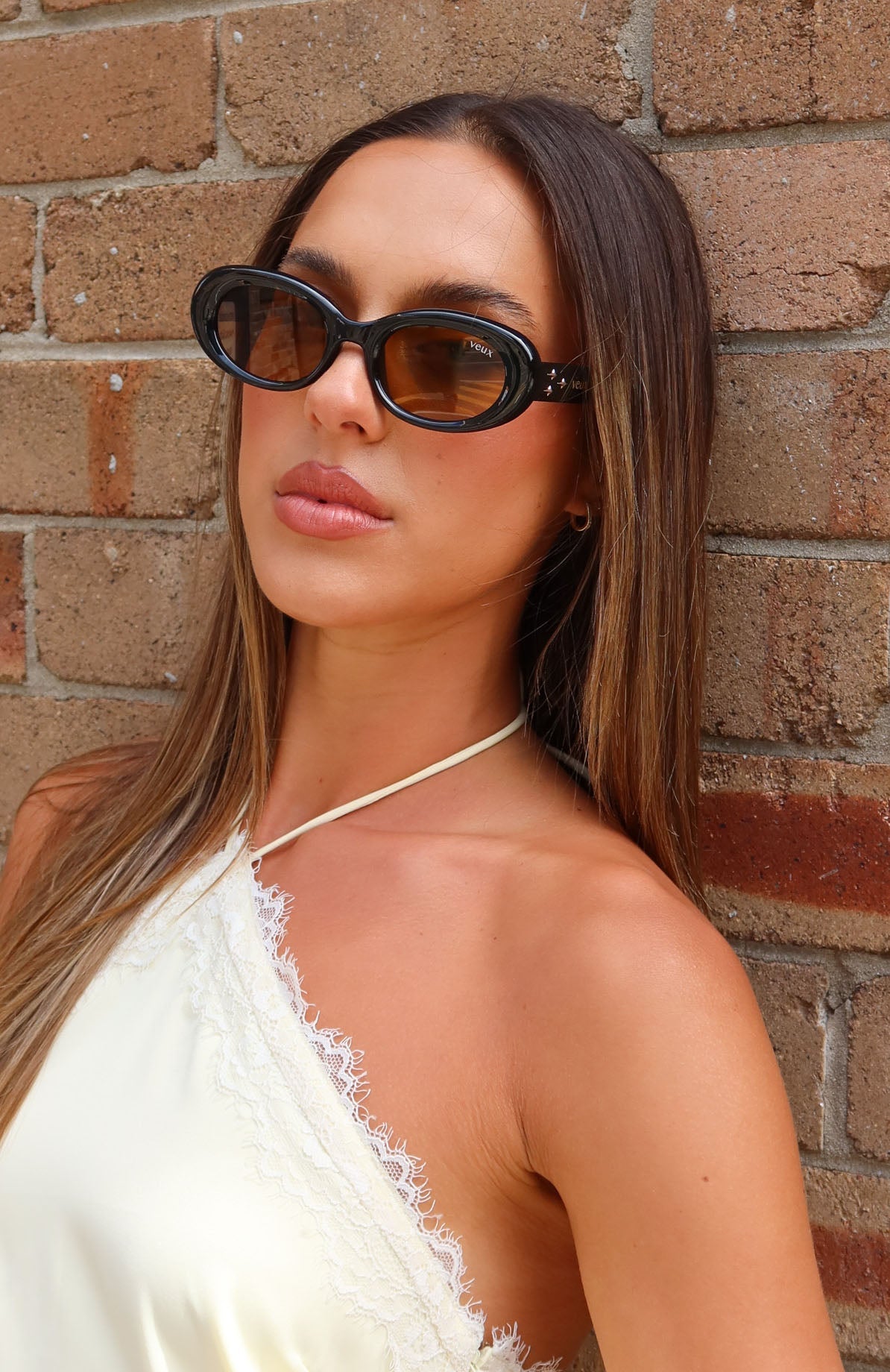 White Fox Emerald Sunglasses Black/Chocolate