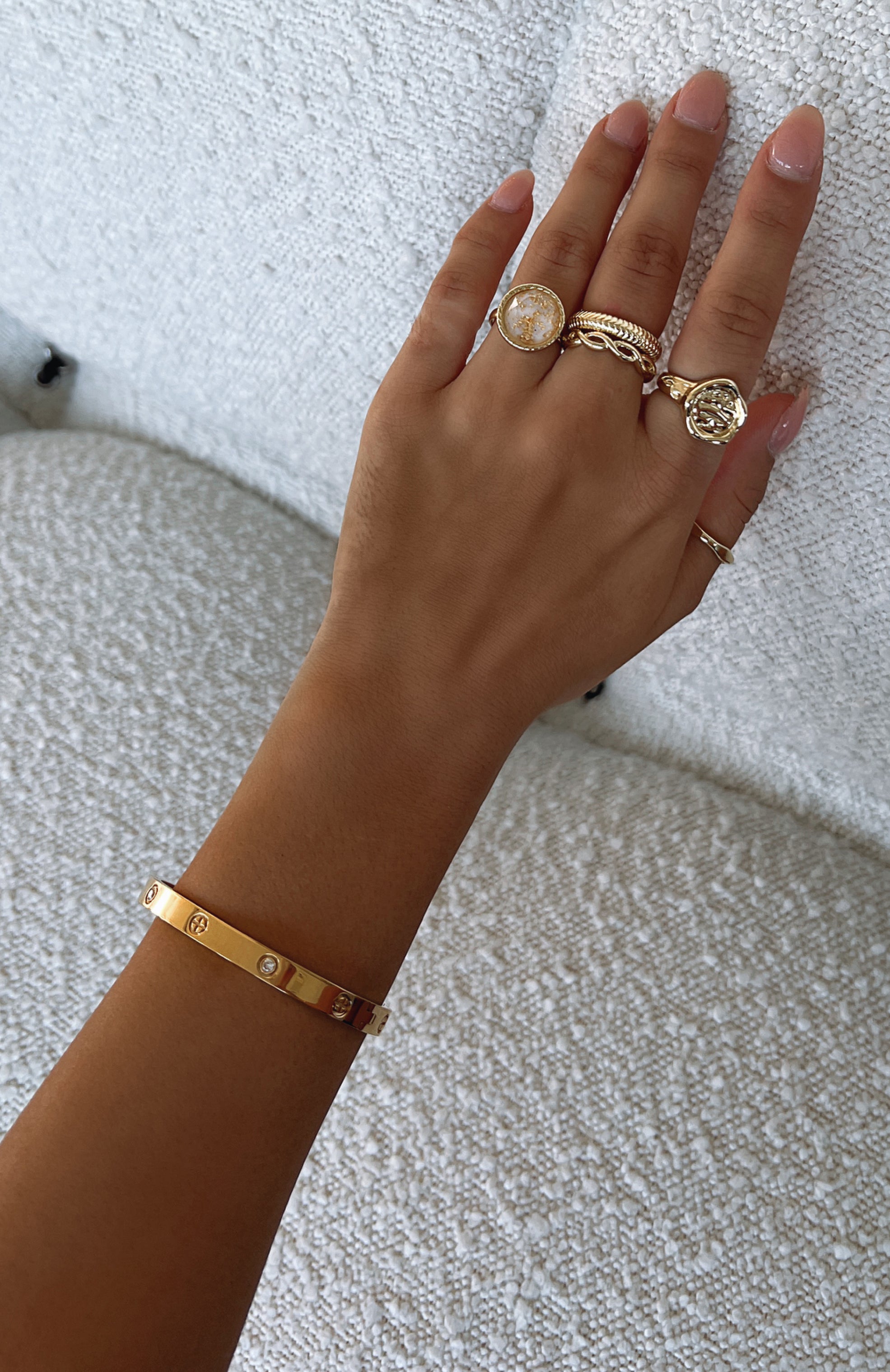 White Fox Sia Bracelet Gold