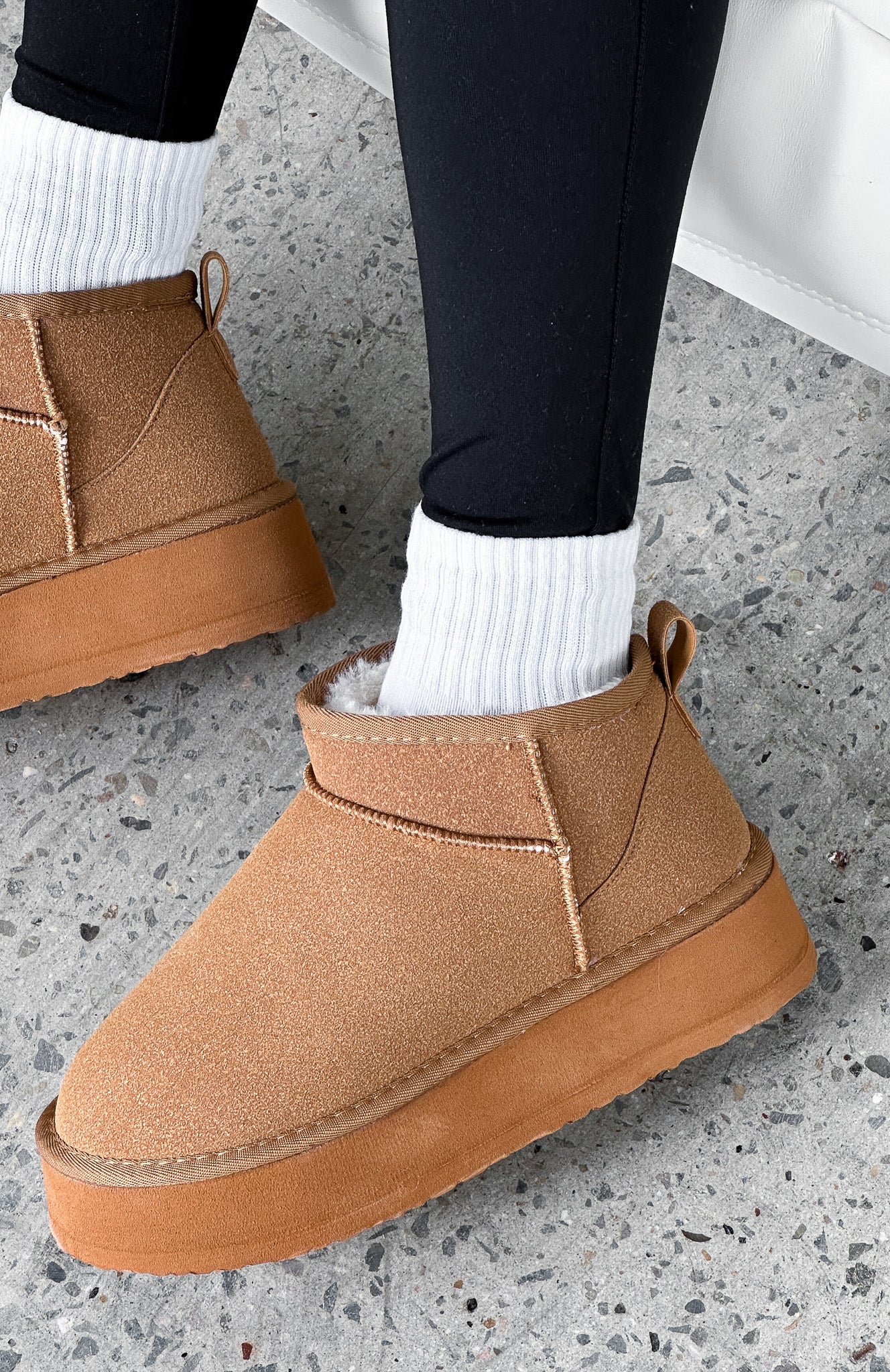 White Fox Jet Setter Platform Snug Boots Chestnut
