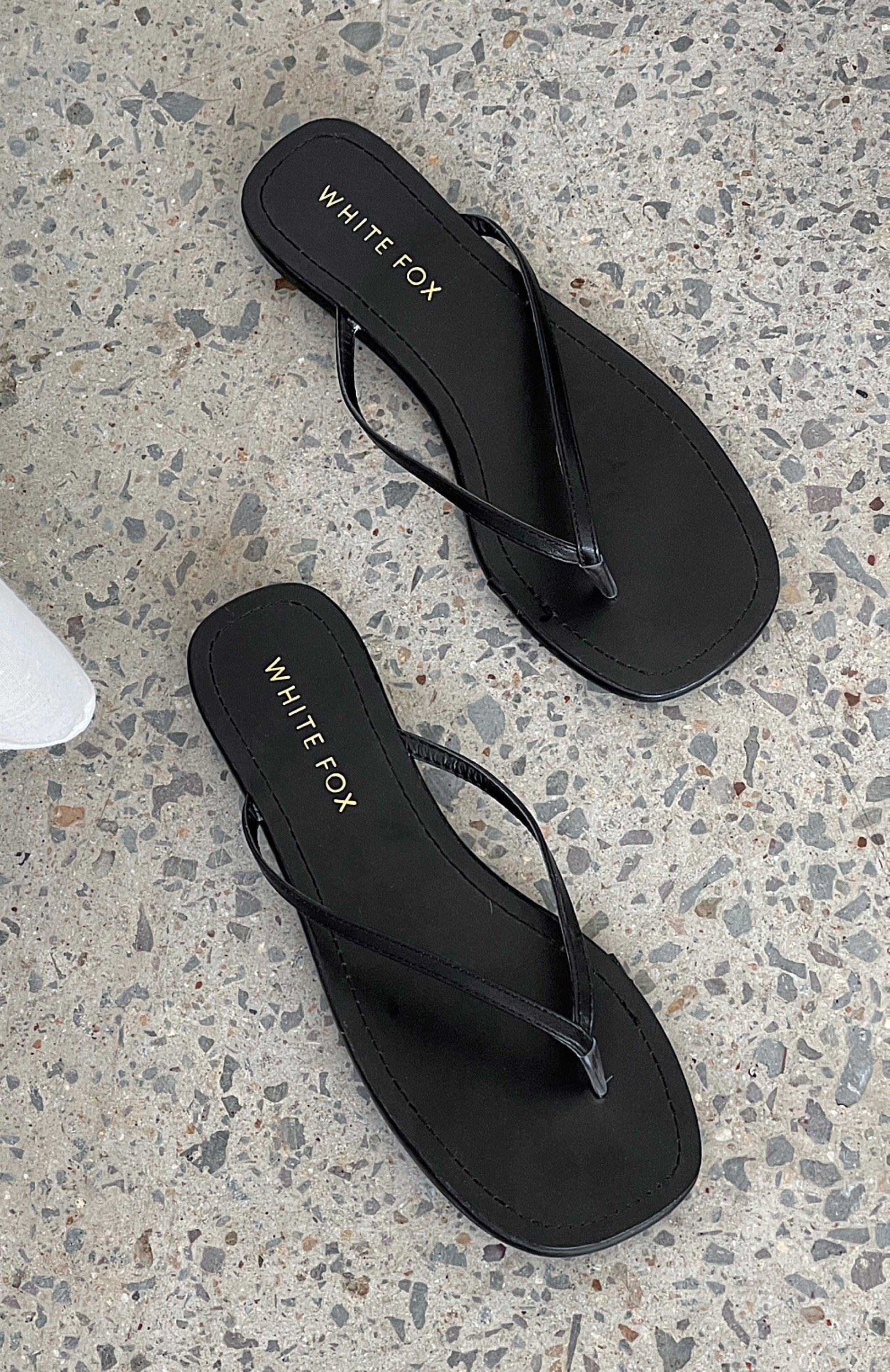 White Fox Roma Thong Sandals Black