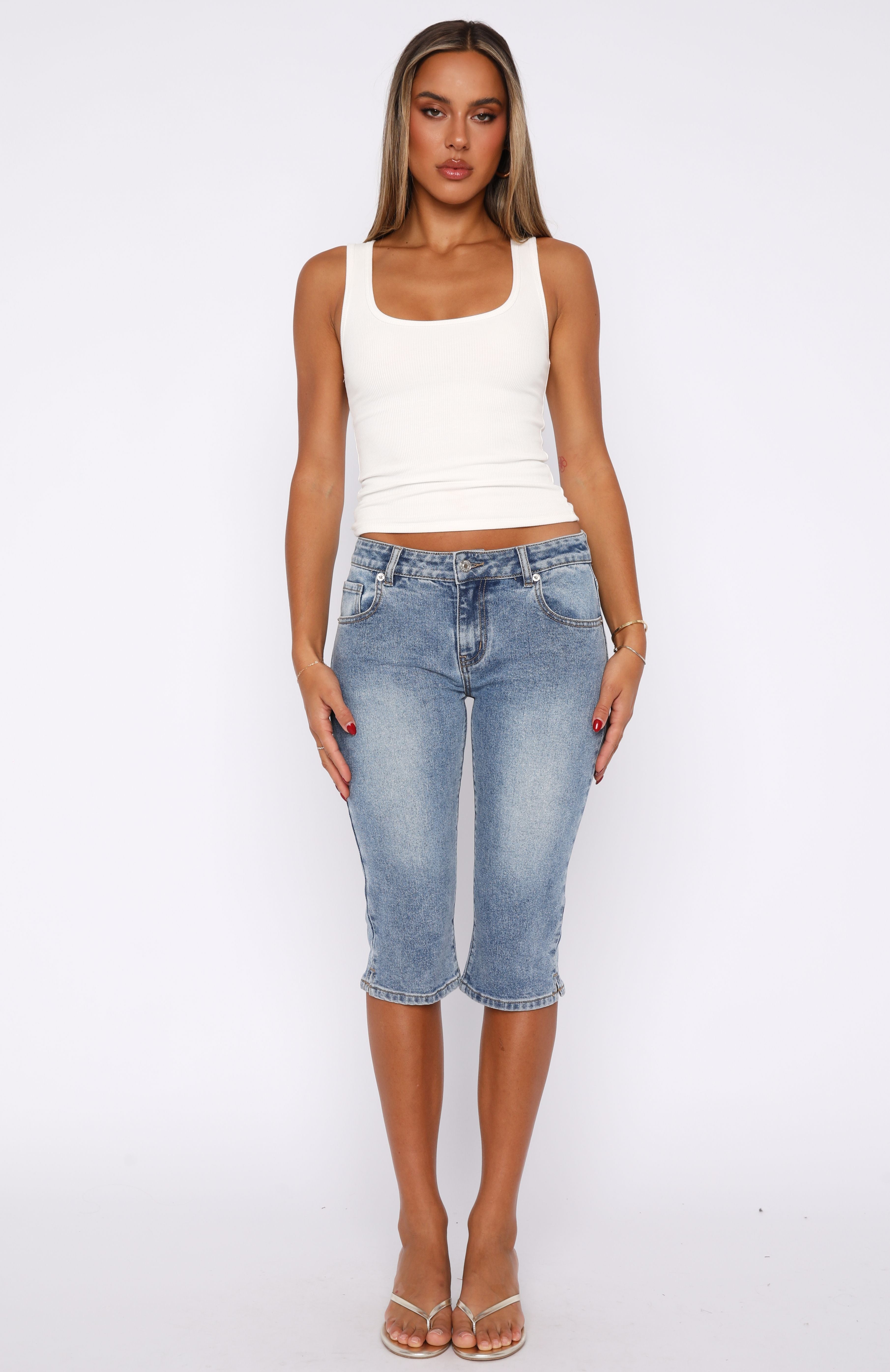 White Fox Annie Low Rise Capri Jeans Vintage Light Blue