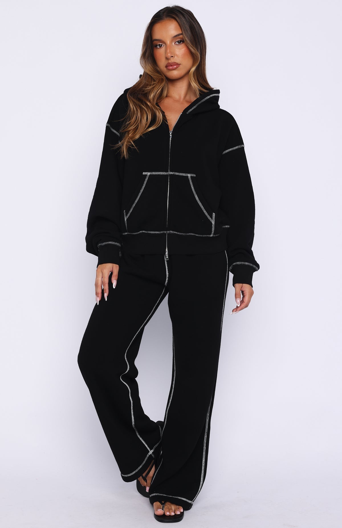 White Fox Flashing By Sweatpants Black