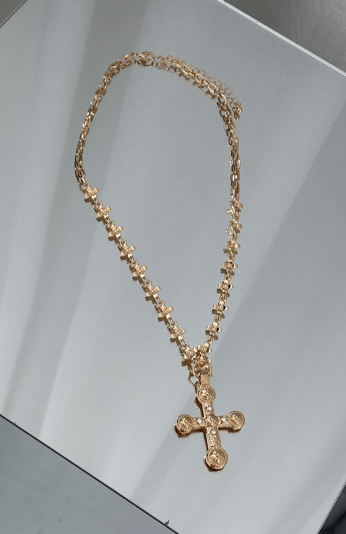 White Fox Harley Necklace Gold