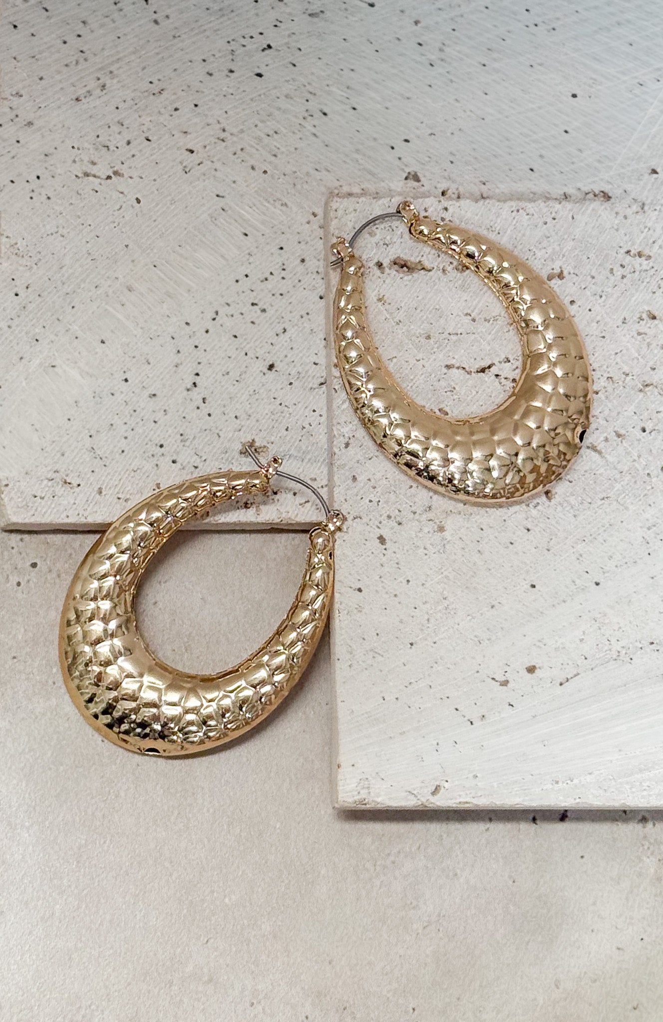 White Fox Kiaan Earrings Gold