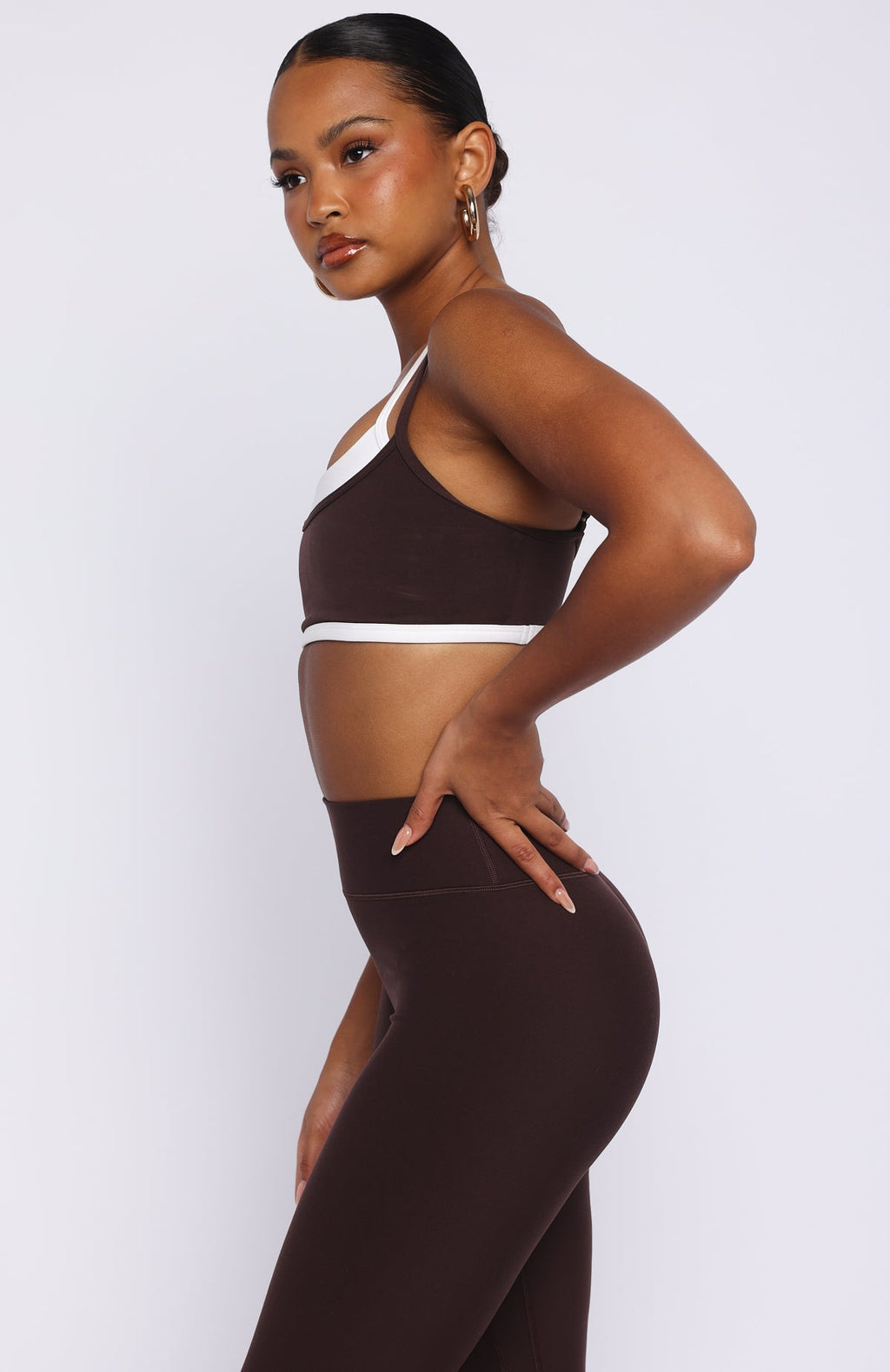 White Fox All The Glory Sports Bra Dark Chocolate/White