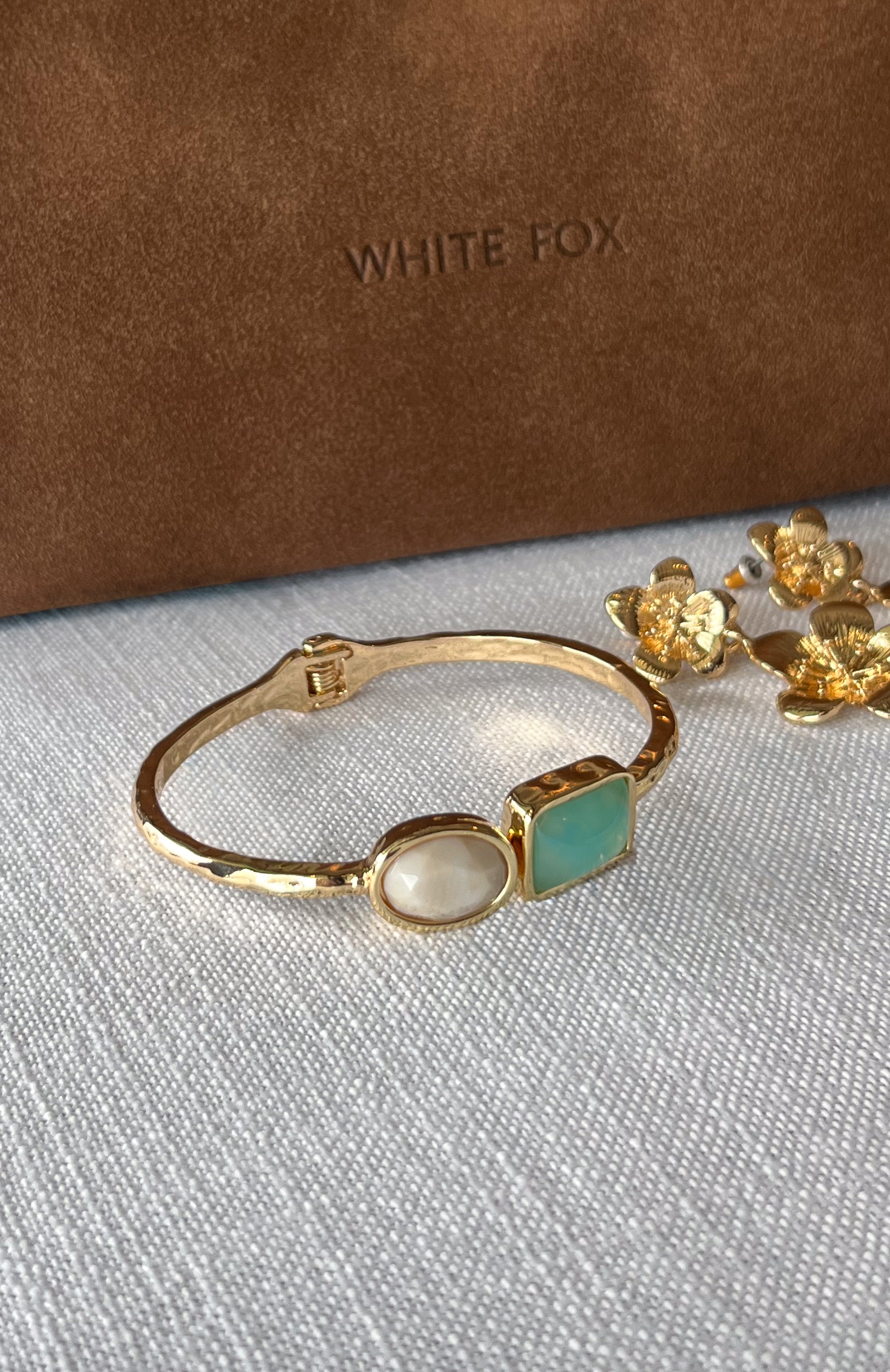 White Fox Osiris Bracelet Gold