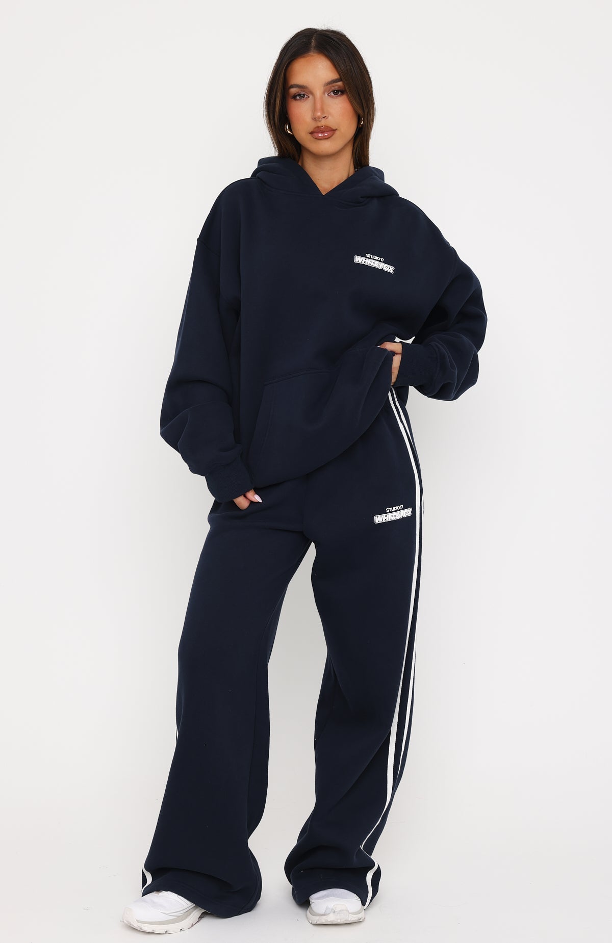 White Fox Studio 17 Spencer Wide Leg Sweatpants Navy
