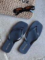 White Fox Josie Thong Sandals Black
