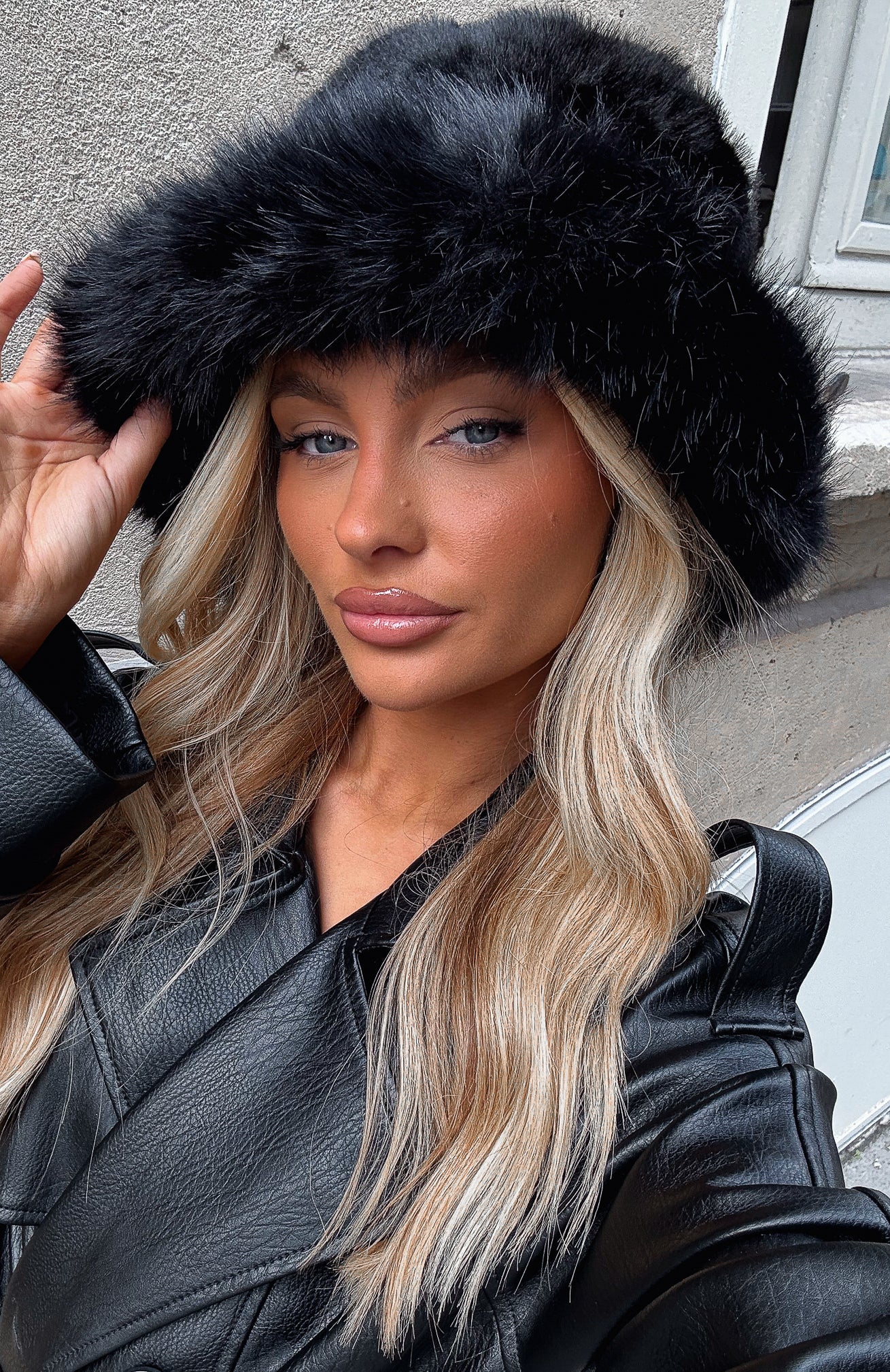 White Fox Trixie Faux Fur Hat Black