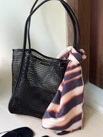 White Fox Aria Shoulder Bag Black